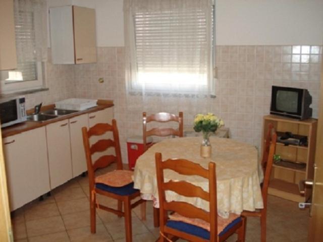 In With Terrace, Air Conditioning, Wifi, Washing Machine 633-1 Appartamento Pola