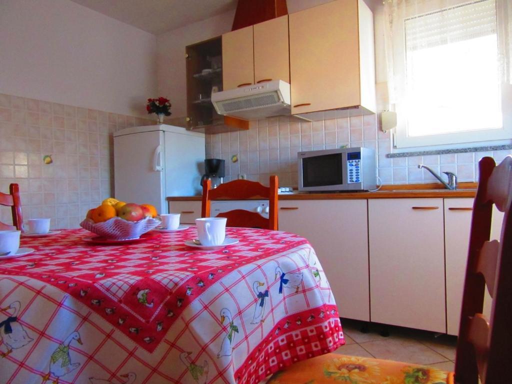 In With Terrace, Air Conditioning, Wifi, Washing Machine 633-1 Appartamento *