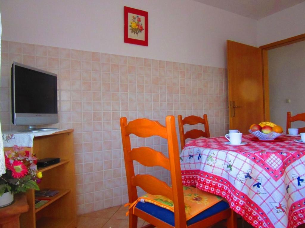 Appartamento In With Terrace, Air Conditioning, Wifi, Washing Machine 633-1 Pola
